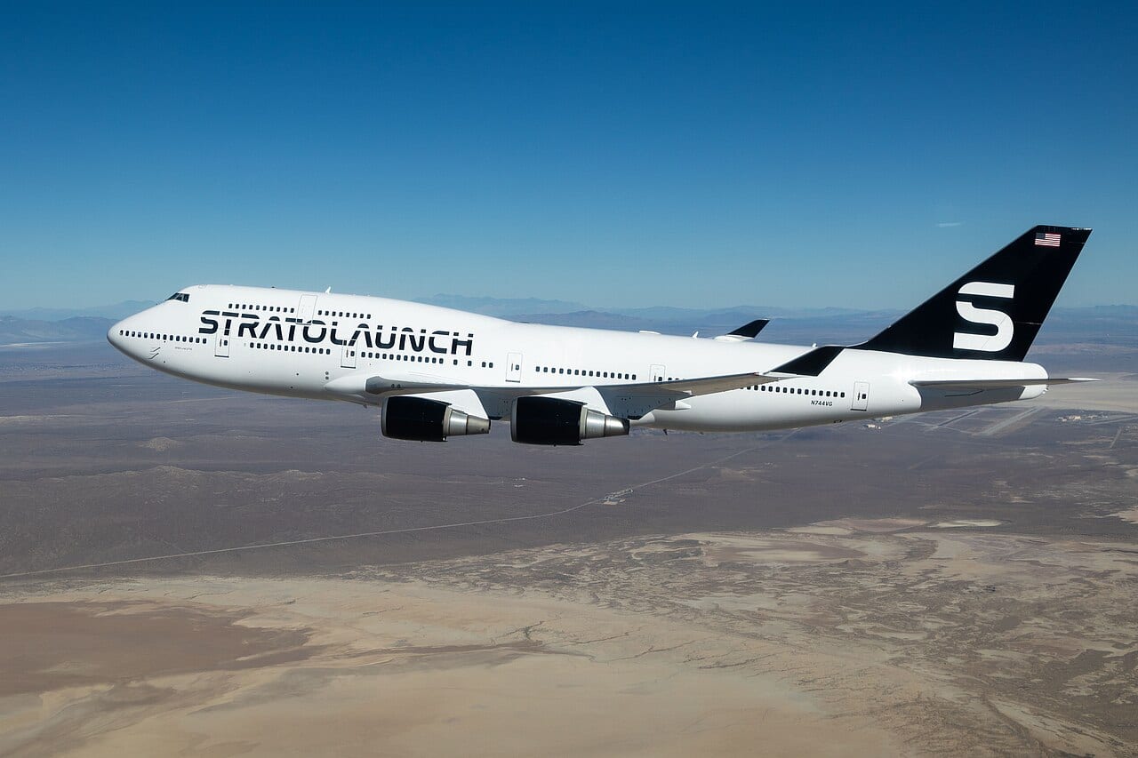 Stratolaunch’s Boeing 747-400 “Spirit of Mojave” in flight over the Mojave Desert.